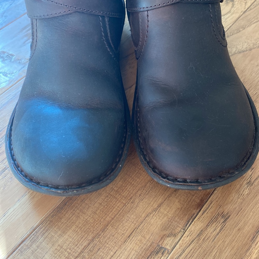 Ugg Shearling Lined Leather Boots 6 - image 3